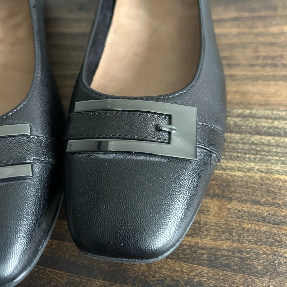 Clark’s Black Leather Women's Flats, Size 7.5 - Picture 10 of 11